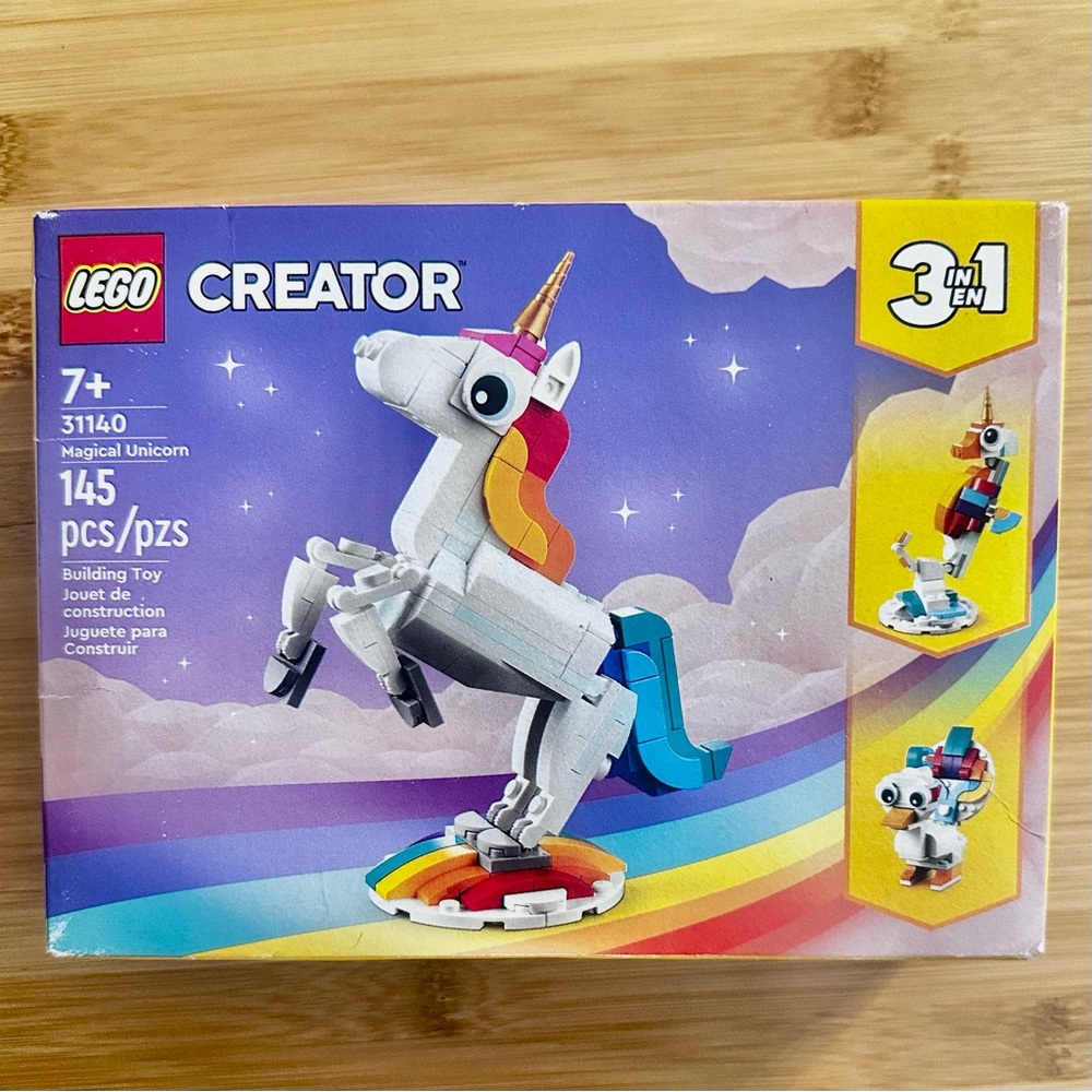 LEGO 31140 Creator Magical Unicorn 3 in 1 Creates a Unicorn, Seahorse & Peacock
